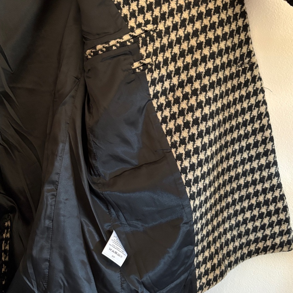Anine Bing 'Kaia' Brown Acrylic Blazer. - Picture 11 of 11